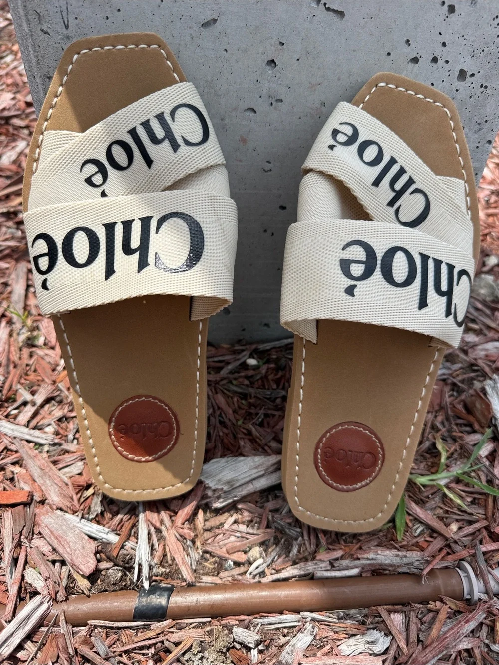 Chloé Cream Logo Ribbon Slide Sandals